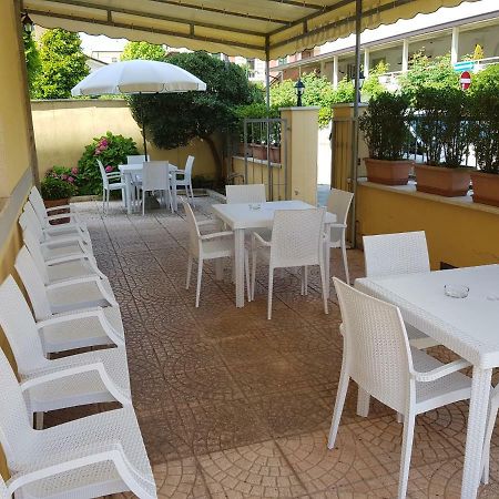 Hotel Margot Lido di Camaiore Exterior foto
